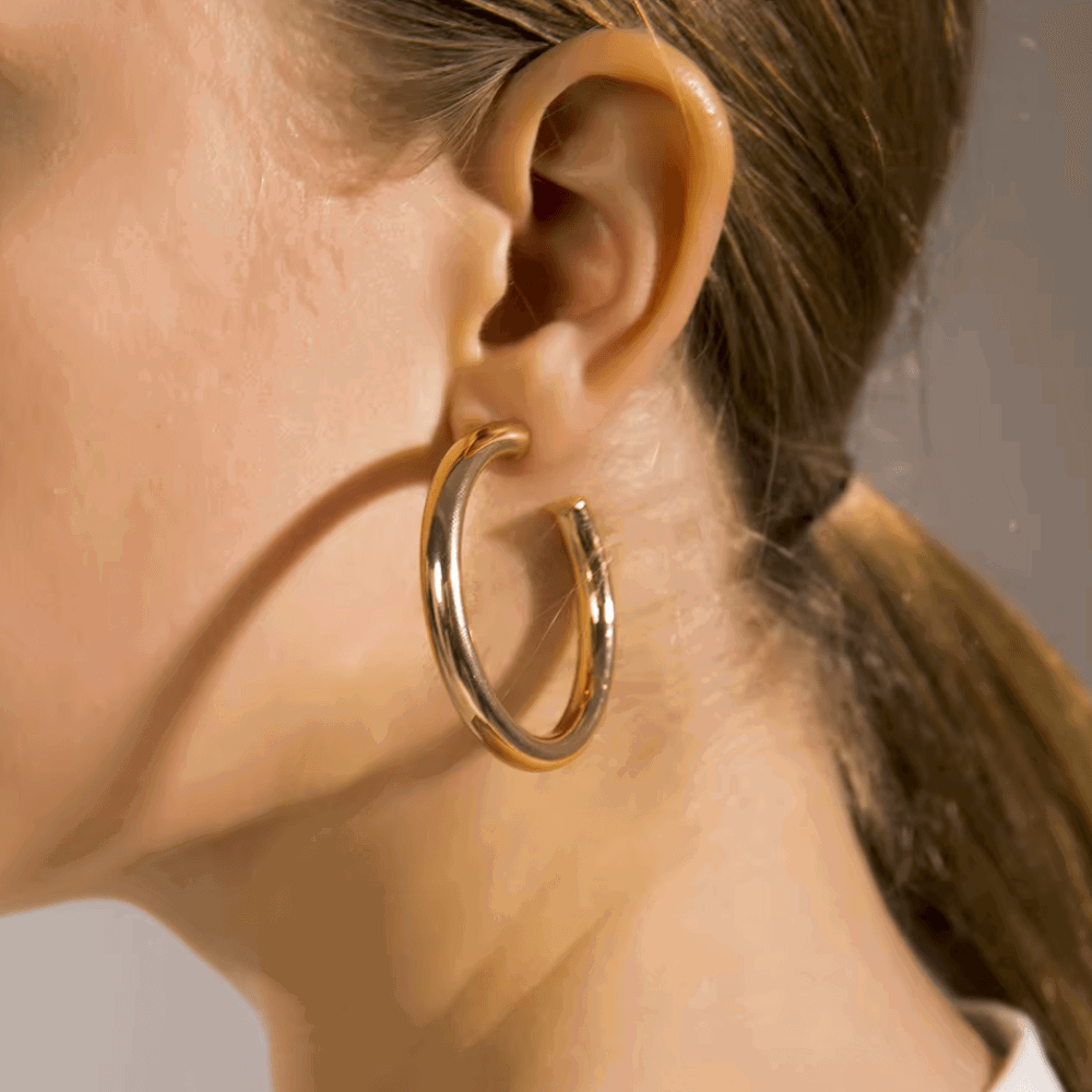 The Athéna — Bold Gold Hoops