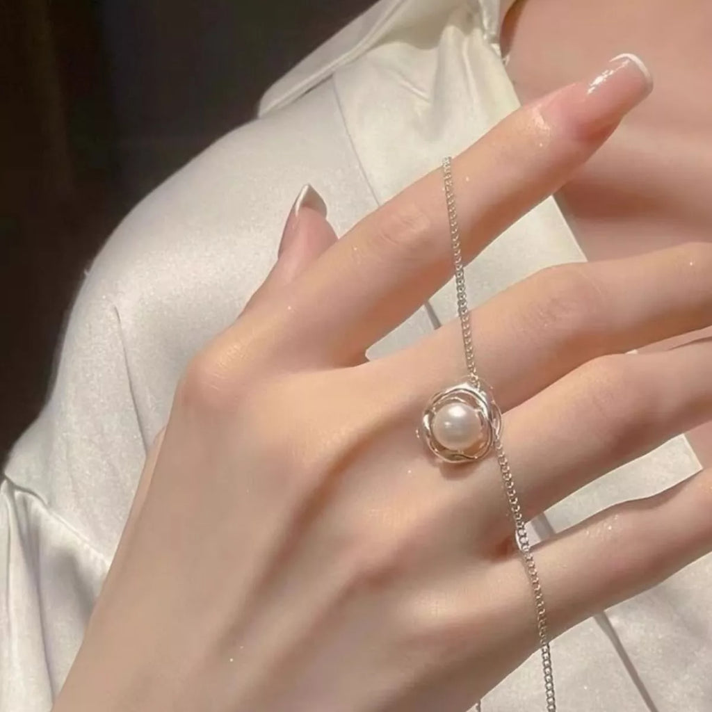The Solène — Pearl Pendant Necklace